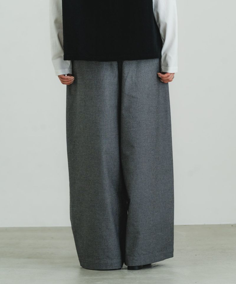 ソフトサーモストレッチタックパンツ | quadro (クオドロ) 公式サイト