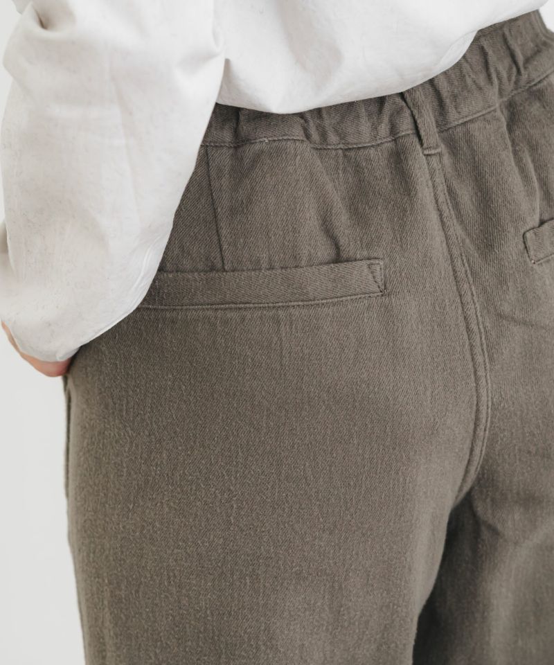 甘織ルーズチノカールパンツ | quadro (クオドロ) 公式サイト