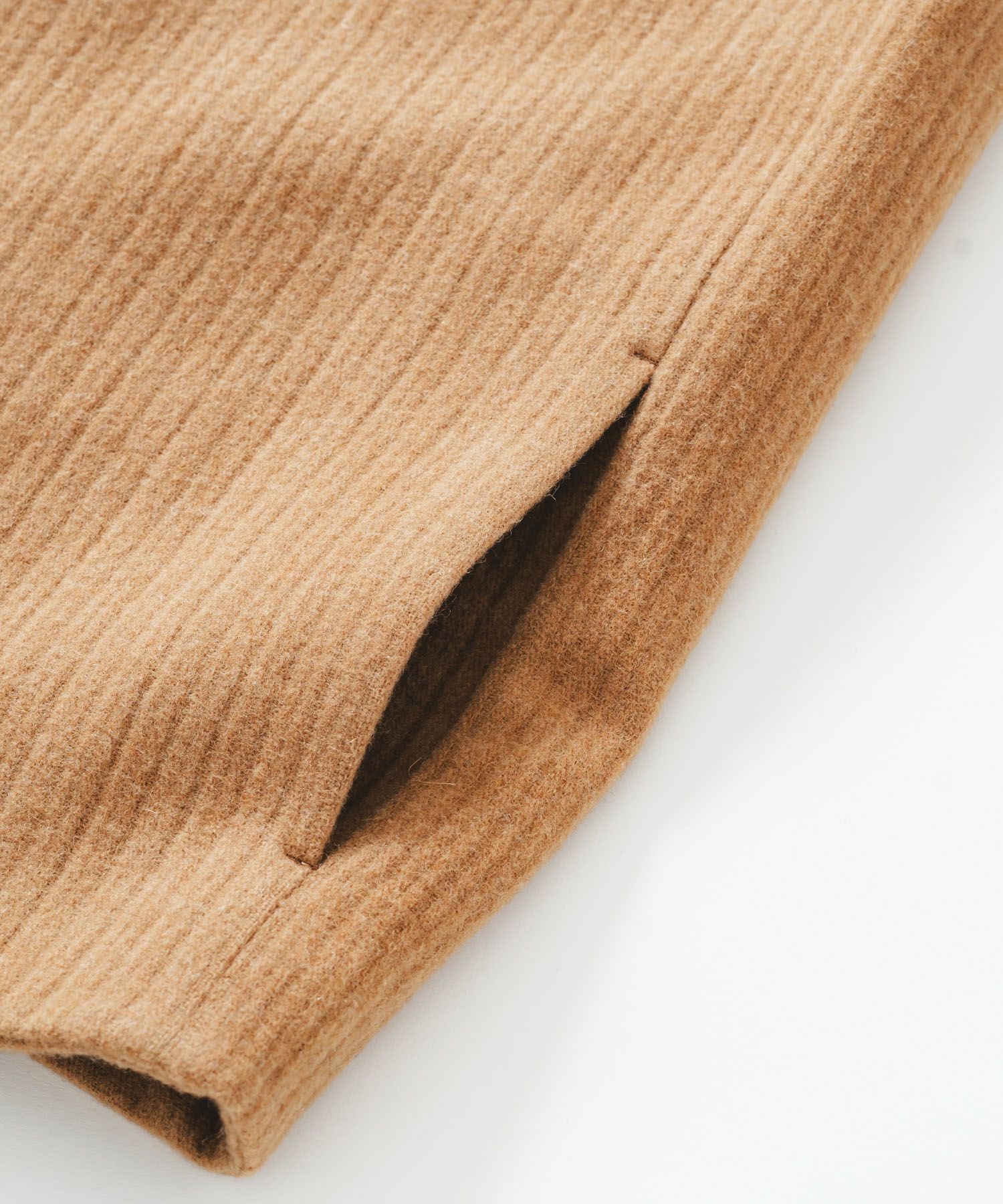 リサイクルウールコーデュロイビーバーベスト | quadro (クオドロ