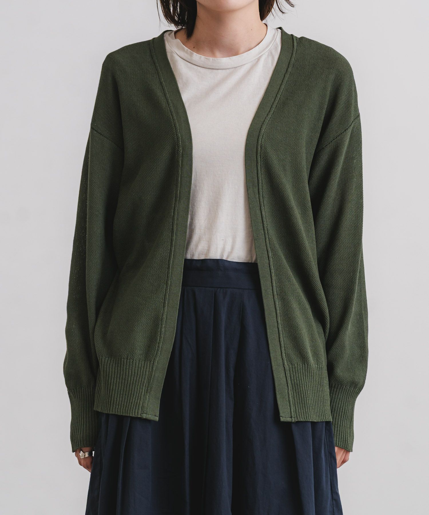 釦レスカーデ | quadro (クオドロ) 公式サイト | オンラインストア