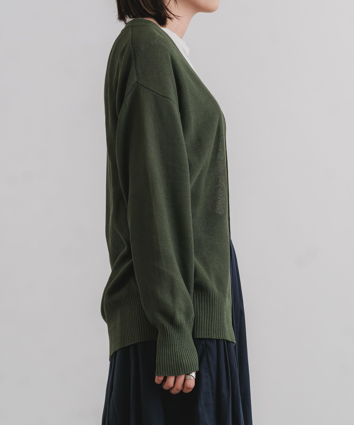 釦レスカーデ | quadro (クオドロ) 公式サイト | オンラインストア