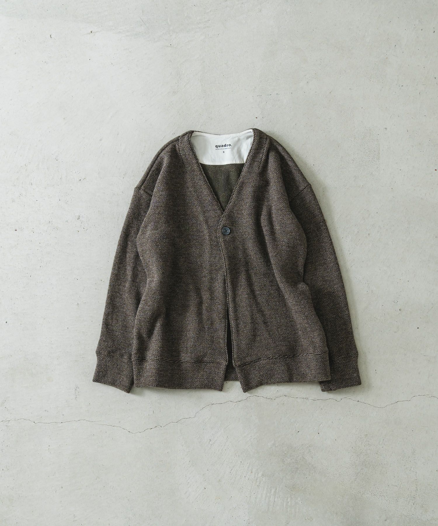 WジャガードONE釦Vカーデ | quadro (クオドロ) 公式サイト