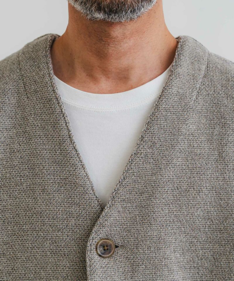 WジャガードONE釦Vカーデ | quadro (クオドロ) 公式サイト