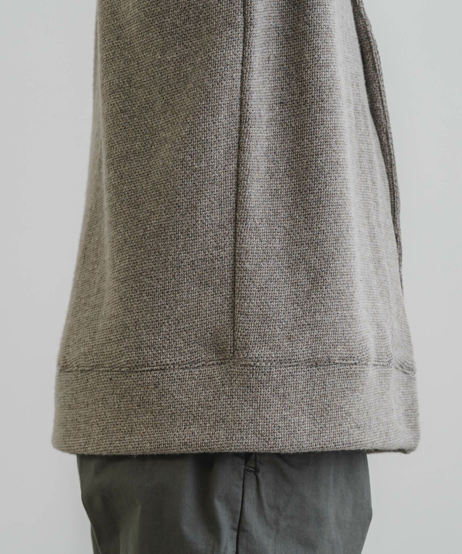 WジャガードONE釦Vカーデ | quadro (クオドロ) 公式サイト