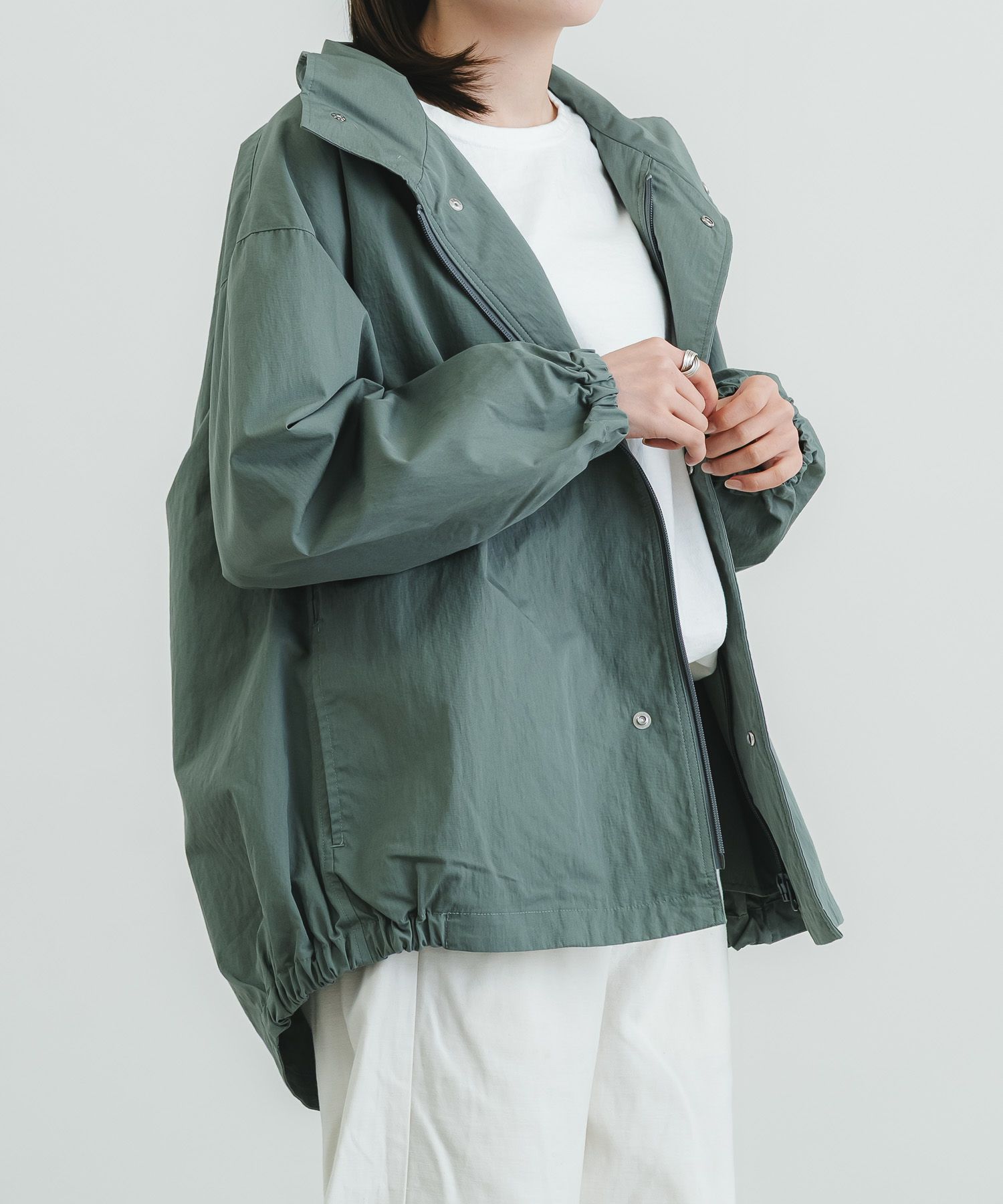 C/Nウェザークロス袖ゴムハイネックブルゾン | quadro (クオドロ) 公式